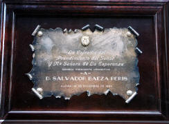 18 de diciembre de 1994: Placa conmemorativa del nombramiento de D. Salvador Baeza Peris como Presidente Honorífico de la cobradía