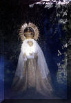 Dosel de la Virgen'2002. Clavarios: Isabel Pastor y Ramón Vidal